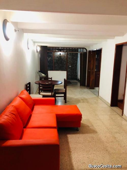 Se Vende Casa de 2 Pisos en Santa Marta