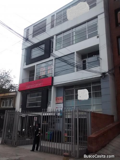ARRIENDO OFICINA CHICO – EL LAGO47 M2