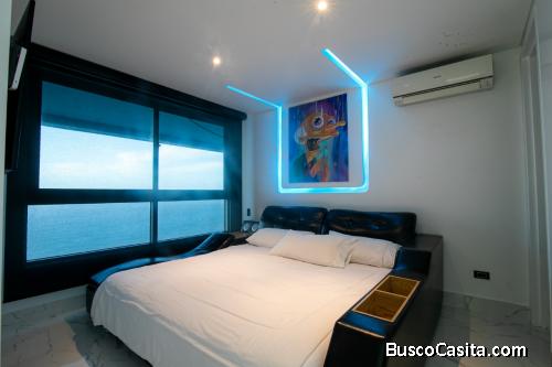 APARTAMENTO DE LUJO CON VISTA FRENTE AL MAR EN VENTA