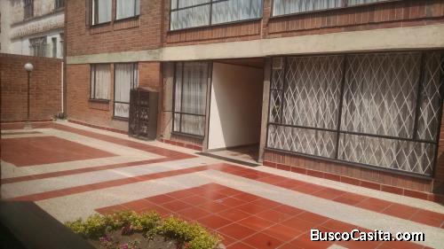 apartamento primer piso con garaje propio 