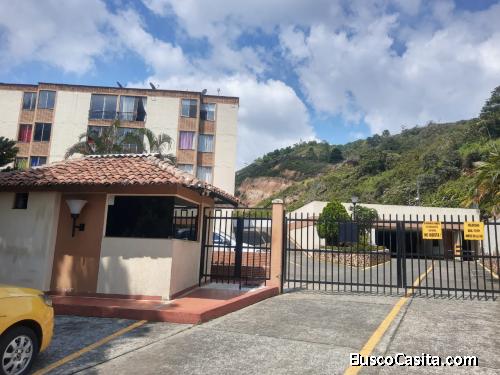 APARTAMENTO EN MUY BUEN ESTADO EN EL SUR VENDO