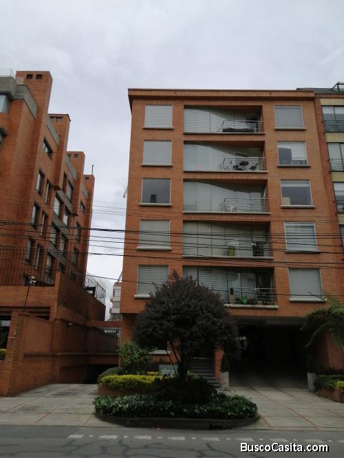 apartamento en chico 90mts 3 habitaciones 2 parqueaderos
