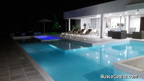 Se alquila finca privada en villeta 