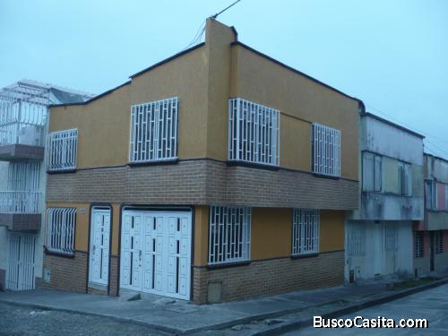 CASA CON GARAJE 4 HABITACIONES ARMENIA CERCA CASA