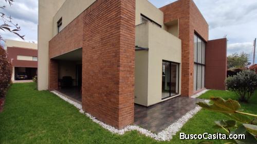 CASA CAMPESTRE  INDEP 376 METROS LOTE 500 FULL CLUB HOUSE