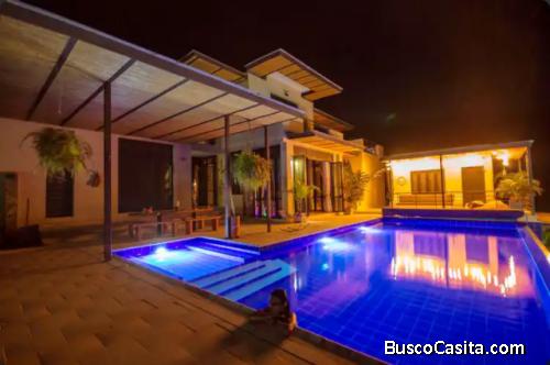 FINCA DOTADA COMODA Y EQUIPADA EN MELGAR ,PISCINA Y BBQ DISPONIBLE