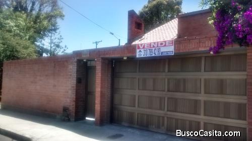 VENTA CASA ESQUINERA EN LA ALHAMBRA