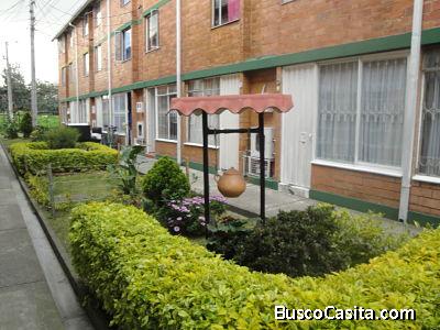 VENTA CASA  ECONOMICA TRES PISOS 