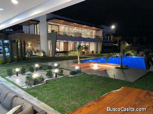 ALQUILO FINCA SANTA LIBRADA EN JAMUNDI DISPONIBILIDAD PRIVADA