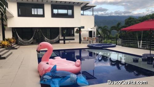 AGRADABE FINCA VILLA LUZ