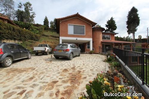 Casa campestre en unidad cerrada Guarne