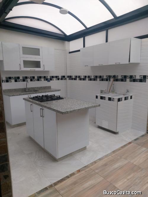 Casa linda remodelada dos pisos conjunto EL CAMPINCITO