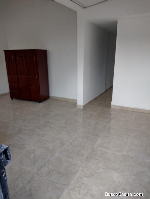 VENDO CASA EN EL BARRIO VIPASA CON DOS APARTAESTUDIOS, EXCELENTE UBICACION