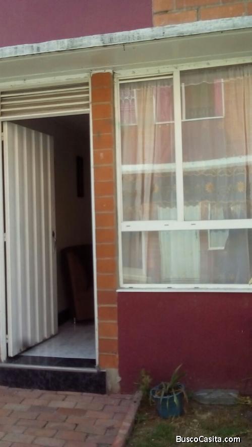 VENDO CASA EN LAS MARGARITAS  KENNEDY CONJUNTO RESIDENCIAL ALAMEDA SAN JOSE V