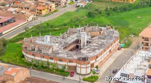 SE VENDE CENTRO COMERCIAL EN CONTRUCCION