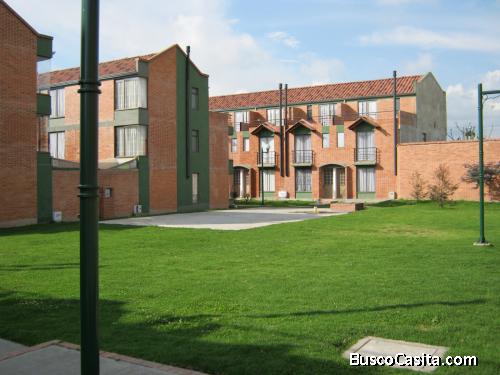 Vendo amplia y hermosa casa Conjunto Cerrado Madrid, C/marca.