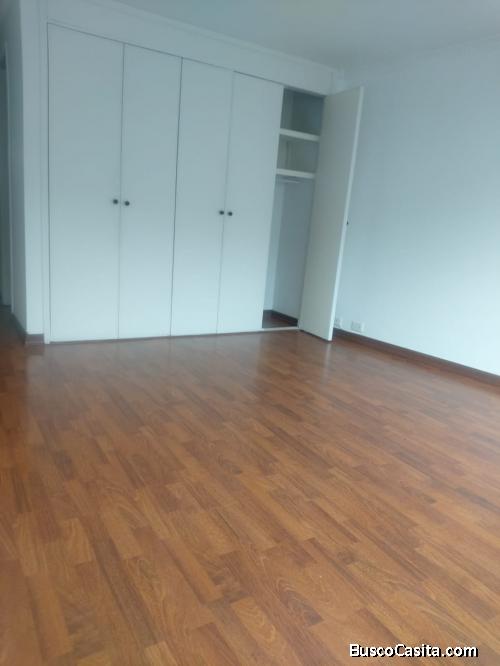 GANGAZO VENDO PERMUTO   APARTMENTOS ALHAMBRA  87 METROS BOGOTA  EXTERIORES E INTERIORES 87 METROS   