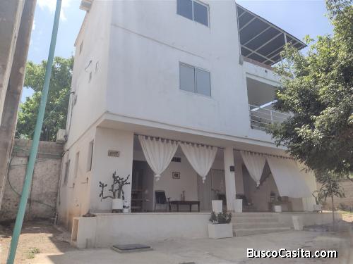 Casa Comercial con Vista al Mar en Taganga, Colombia 