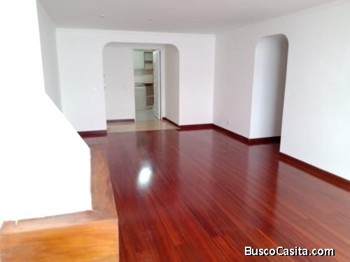 GANGAZO APTO 86 METROS STA BARBARA 3 HABITACIONES + CUARTO DE SERVICIO  1 PARQUEADERO EN EDIFICIO 