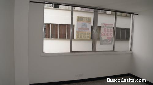 ARRIENDO OFICINA CENTRO MEDELLIN