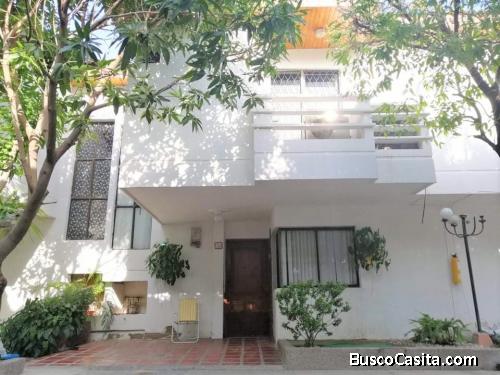 Casa en Conjunto Residencial en El Rodadero, Santa Marta, Colombia  