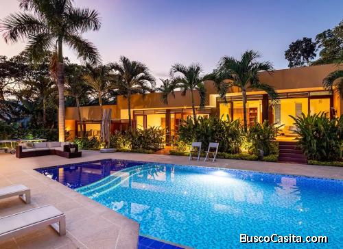 DISPONIBLE PARA NAVIDAD Y AÑO NUEVO