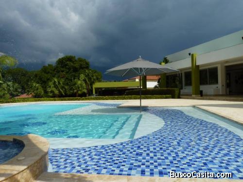 ESPECTACULAR FINCA ALTAMIRA EN CALI