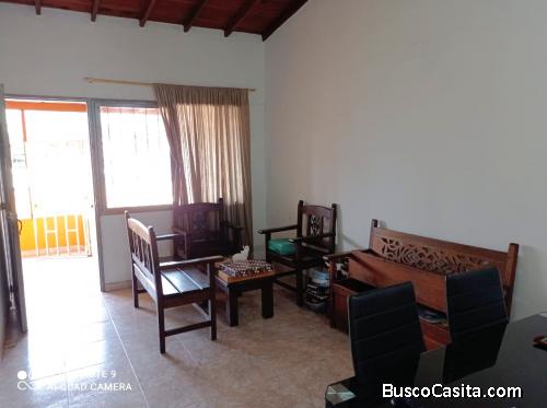 Venta de casa en segundo piso con aire para construir, sector El Porvenir, Rionegro. 