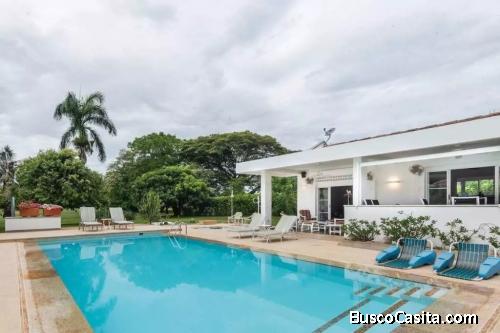 LINDA FINCA VILLA EMMA EN MELGAR