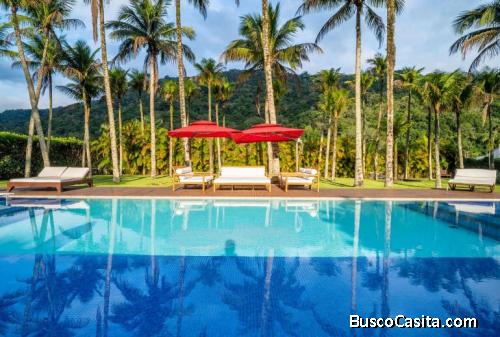 ENCANTADORA FINCA EL PARASOL EN VILLETA