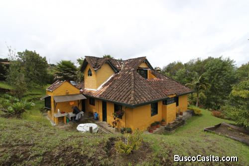 Finca en Guarne, unidad cerrada