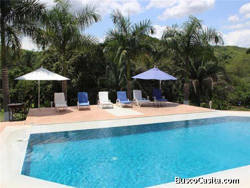 ALQUILO FINCA EN LA VEGA 