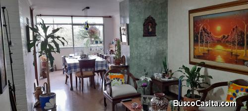 Apartamento Duplex en 4 piso, excelente ubicación