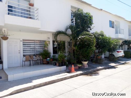 Casa en Conjunto Residencial con Piscina en Santa Marta, Colombia 