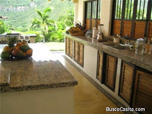 Alquilo finca en villeta