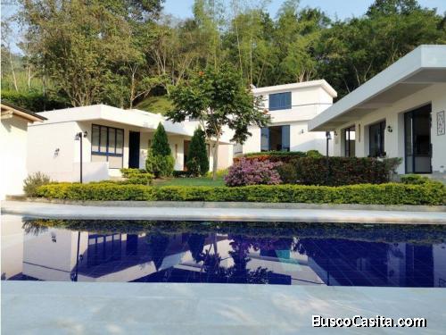 LO MEJOR DEL CONFOR FINCA MANANTIAL