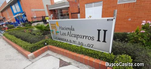 SE VENDE ESPACTACULAR APÀRTAMENTO CON PARQUEADERO EN MADRID (LOS ALCAPARROS II)