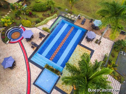EXCLUSIVA FINCA BAHIA AZUL EN CALI