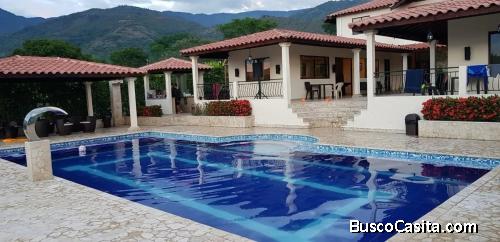 ALQUILER DE FINCA EL CRUCERO