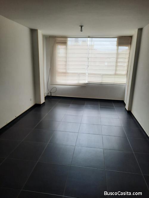 Se vende apto  de una habitacion amplio, iluminado, moderno