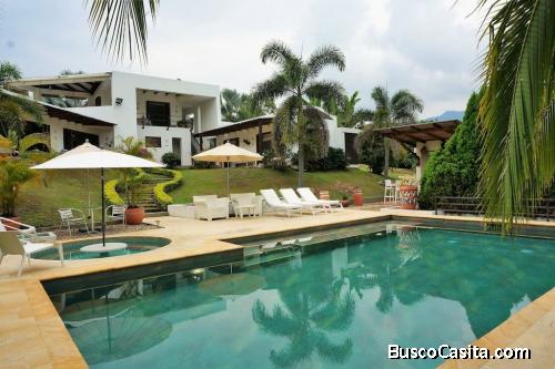 ALQUILO FINCA LOS TUCANES EN COPACABANA