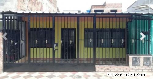 SE VENDE AMPLIA CASA BARRIO LA FLORESTA