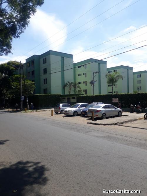 APARTAMENTO EN UNIDAD RESIDENCIAL LARES DE COMFENALCO SE VENDE