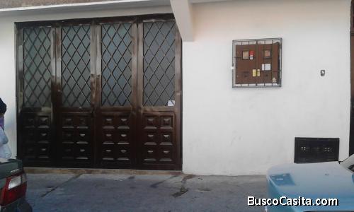 VENDO CASA BODEGA EN EL BARRIO LAS FERIAS