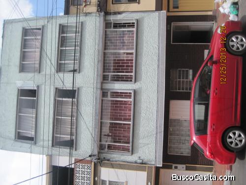 apto de 1 alcoba barrio Estrada entre avenidas 68 y Rojas