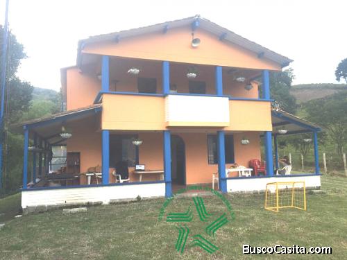 Vendo Casa en sector campestre, via a Santa Rosa de Cabal