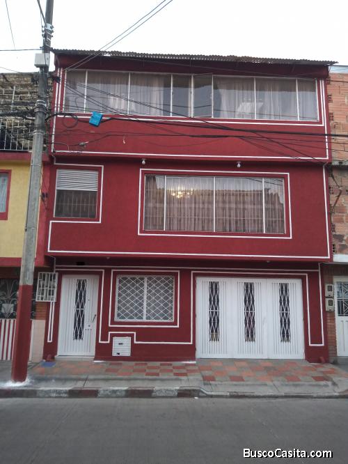 HERMOSA CASA FAMILIAR 