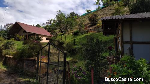 finca en el PEÑOL - GUATAPÉ con glamping