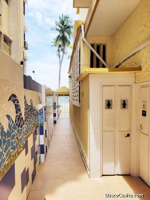 SE VENDE APARTAESTUDIO EN EL RODADERO EN EL PRIMER PISO EN LA PRIMERA LINEA DE LA PLAYA