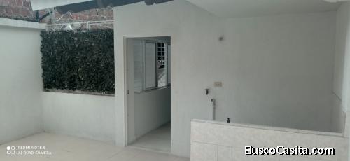 VIVIENDA BIFAMILIAR DE TRES(3) PISOS 